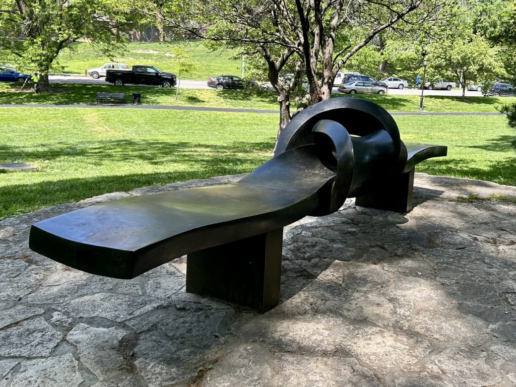 MCP sculpture bench
